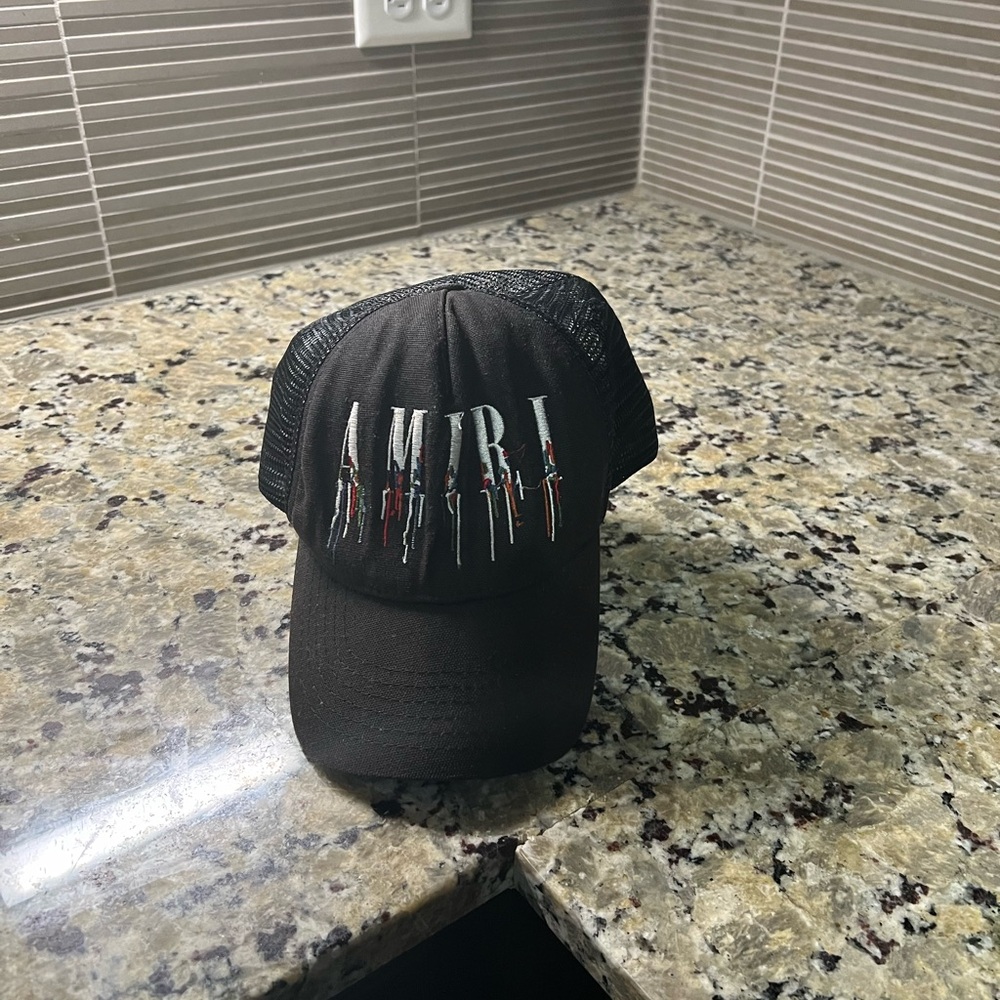 Amiri 100%authentic
Multicolored Drip Trucker Hat